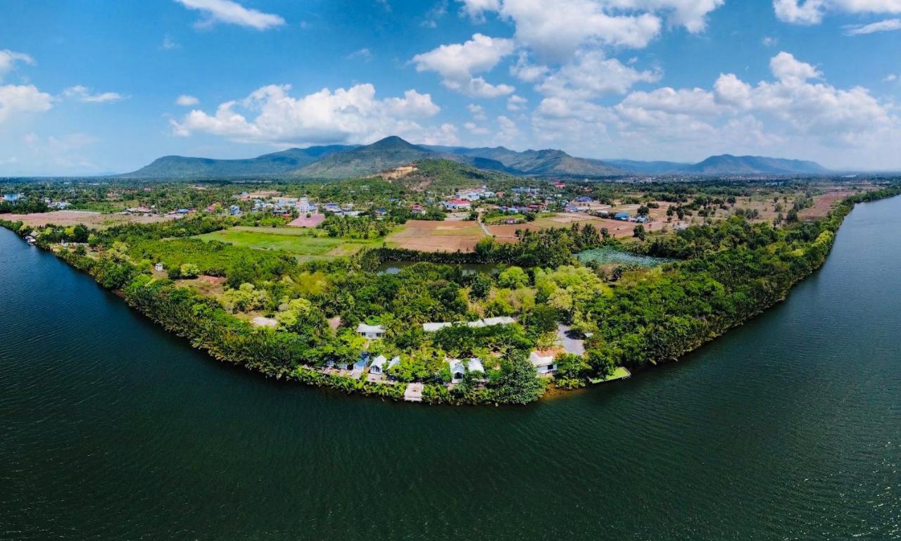 Kampot Riverfront Boutique Экстерьер фото