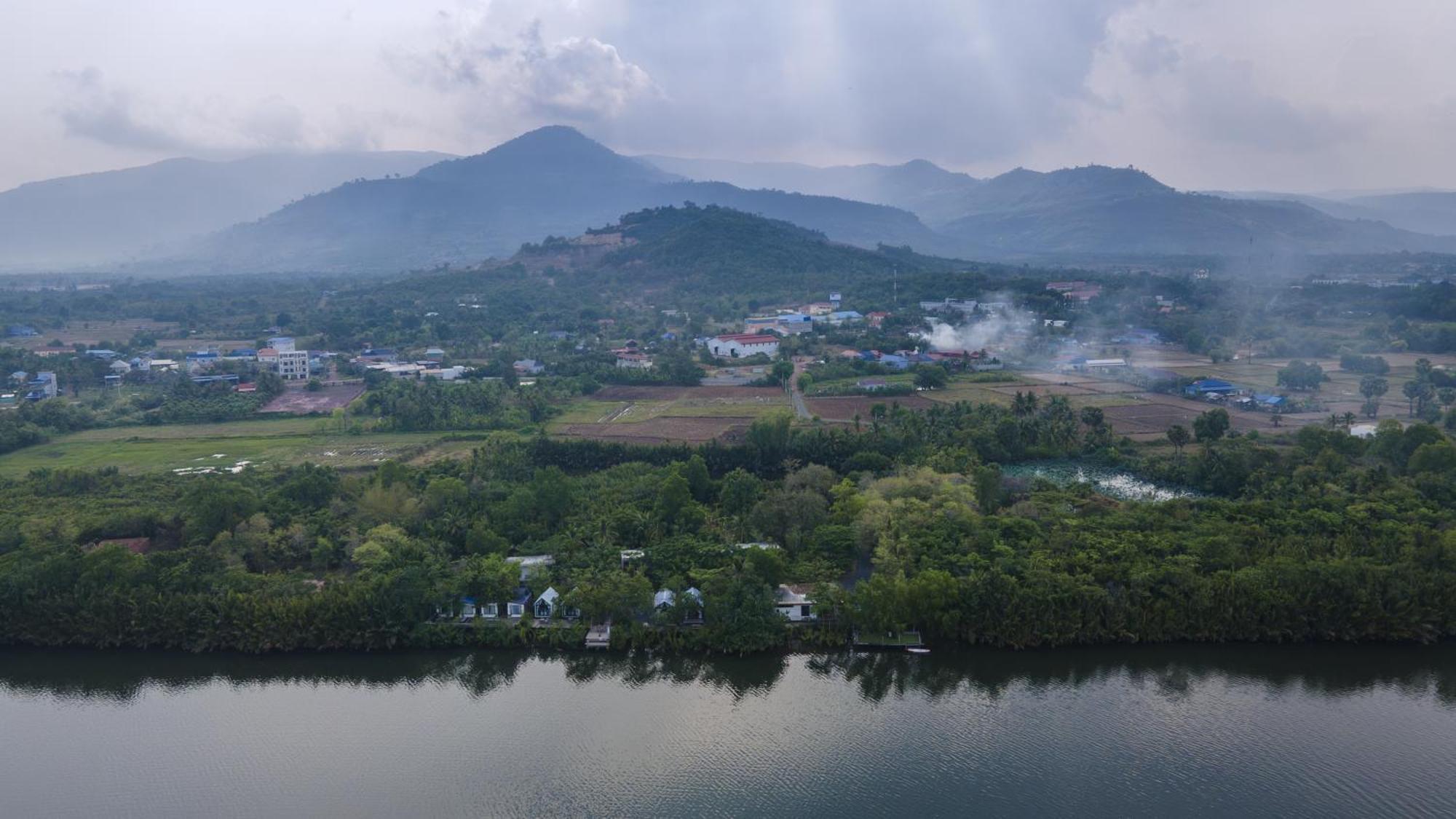 Kampot Riverfront Boutique Экстерьер фото