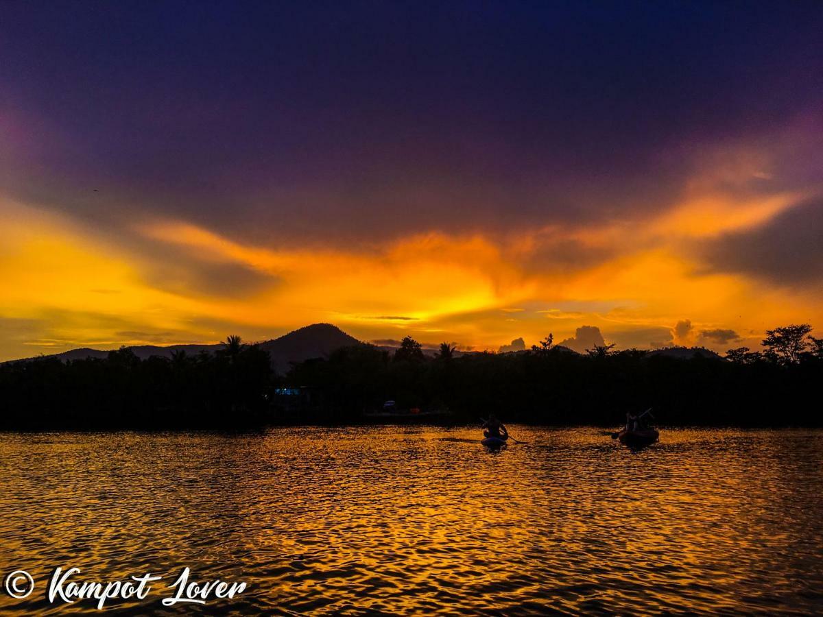 Kampot Riverfront Boutique Экстерьер фото